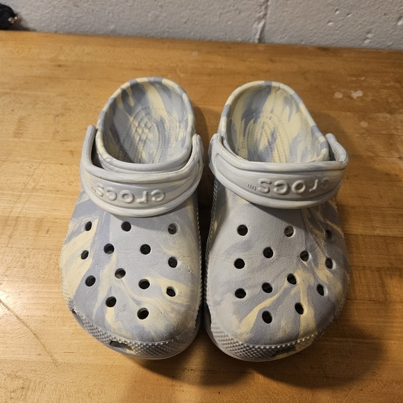 Crocs Classic Lined Kids Size J 1 Gray with White Camo Style - Picture 1 of 5